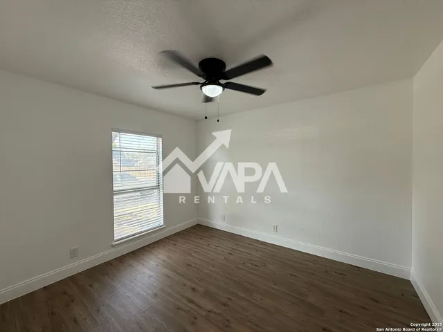 $1,800 | 7923 Langport, San Antonio, TX 78239