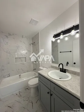 $1,800 | 7923 Langport, San Antonio, TX 78239