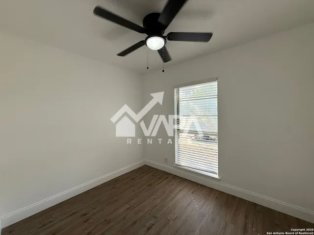 $1,800 | 7923 Langport, San Antonio, TX 78239