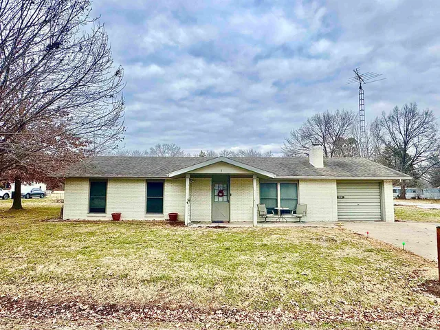 $137,500 | 1103 Oliver Street, Benton, IL 62812