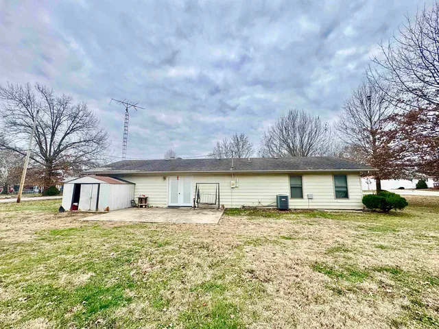 $137,500 | 1103 Oliver Street, Benton, IL 62812