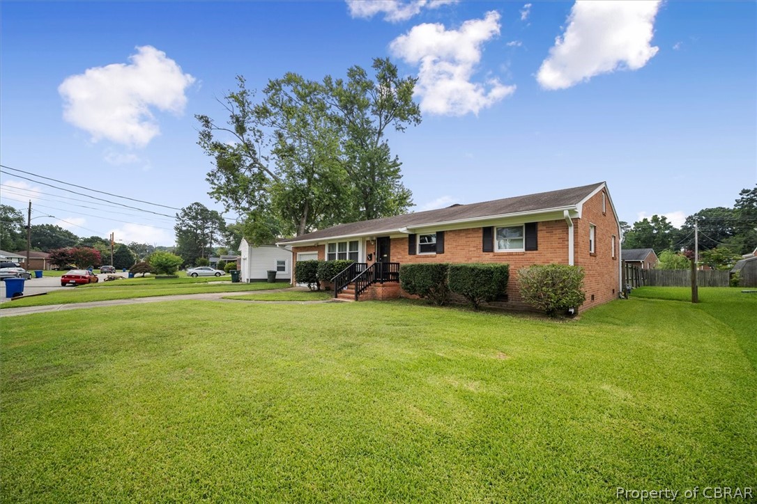 708 Spruce Road Newport News, VA 23601 - Photo 3 of 30 Gallery Image 3