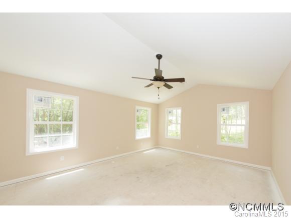 5 Parrot Road Candler, NC 28715 - Photo 4 of 6 Gallery Image 4