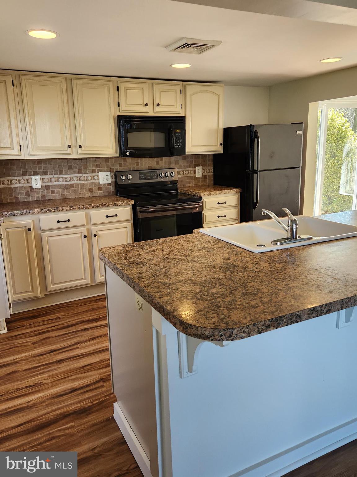 53 Liberty Lane Kirkwood, PA 17536 - Photo 2 of 16