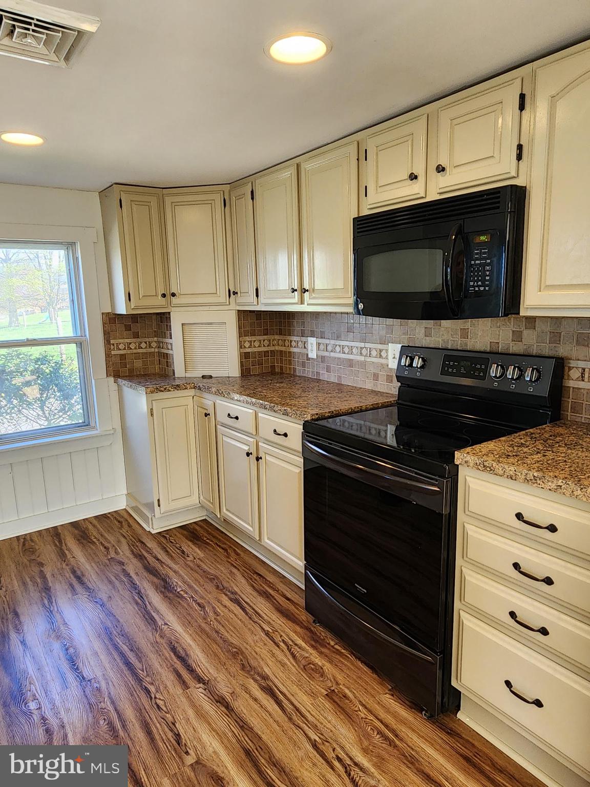 53 Liberty Lane Kirkwood, PA 17536 - Photo 3 of 16