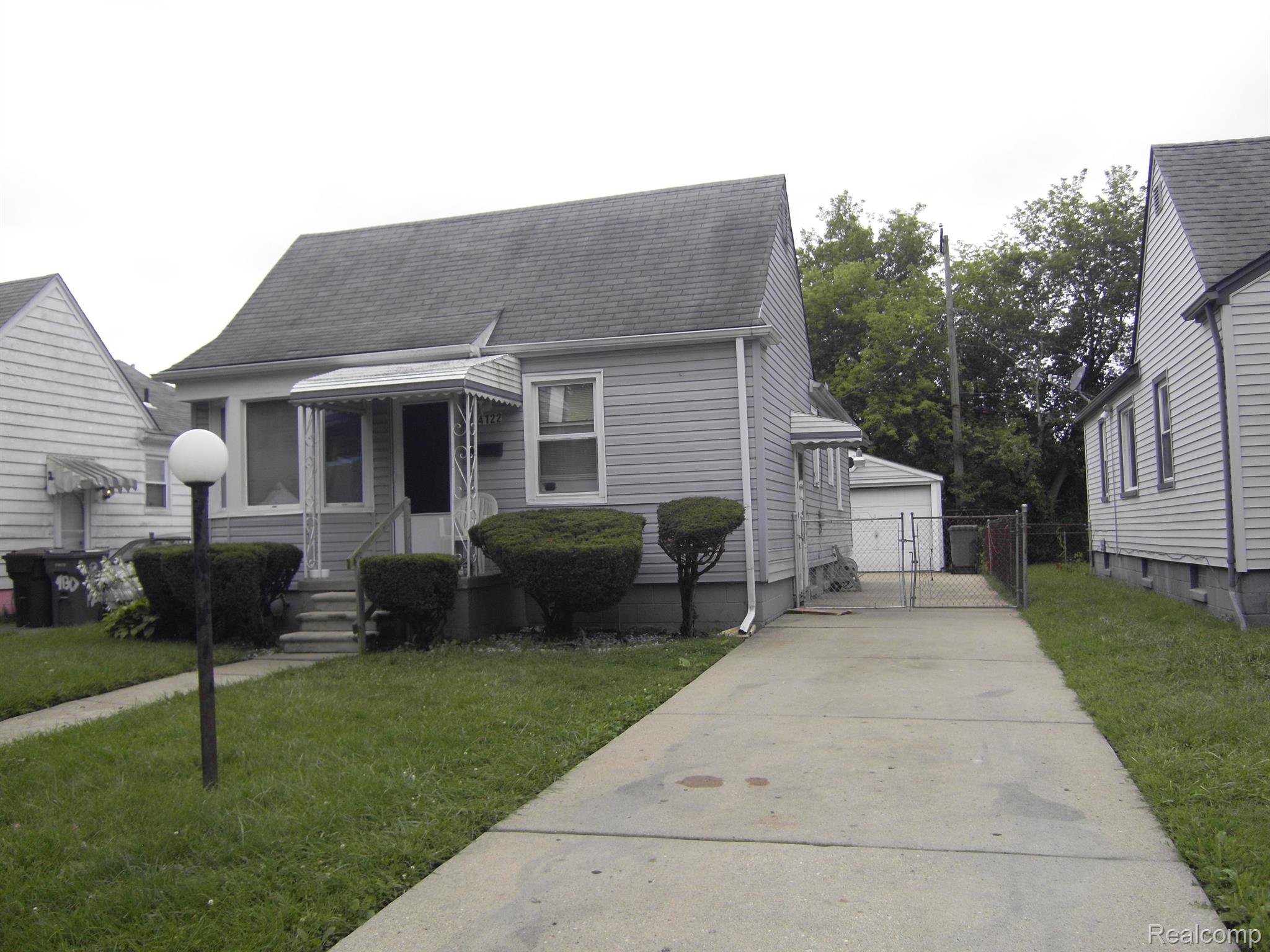 4122 Moore Street Inkster, MI 48141 - Photo 4 of 19