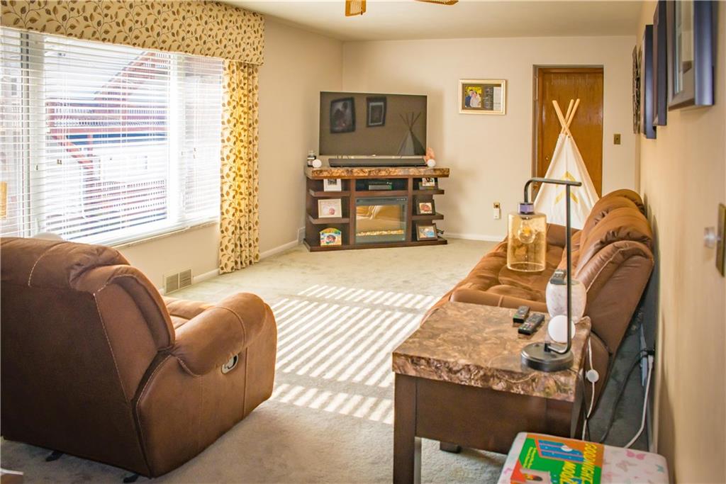 2098 N Road Oakdale, PA 15071 - Photo 2 of 25 Gallery Image 2