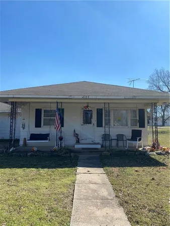 $125,000 | 804 East Perry Street, Arma, KS 66712