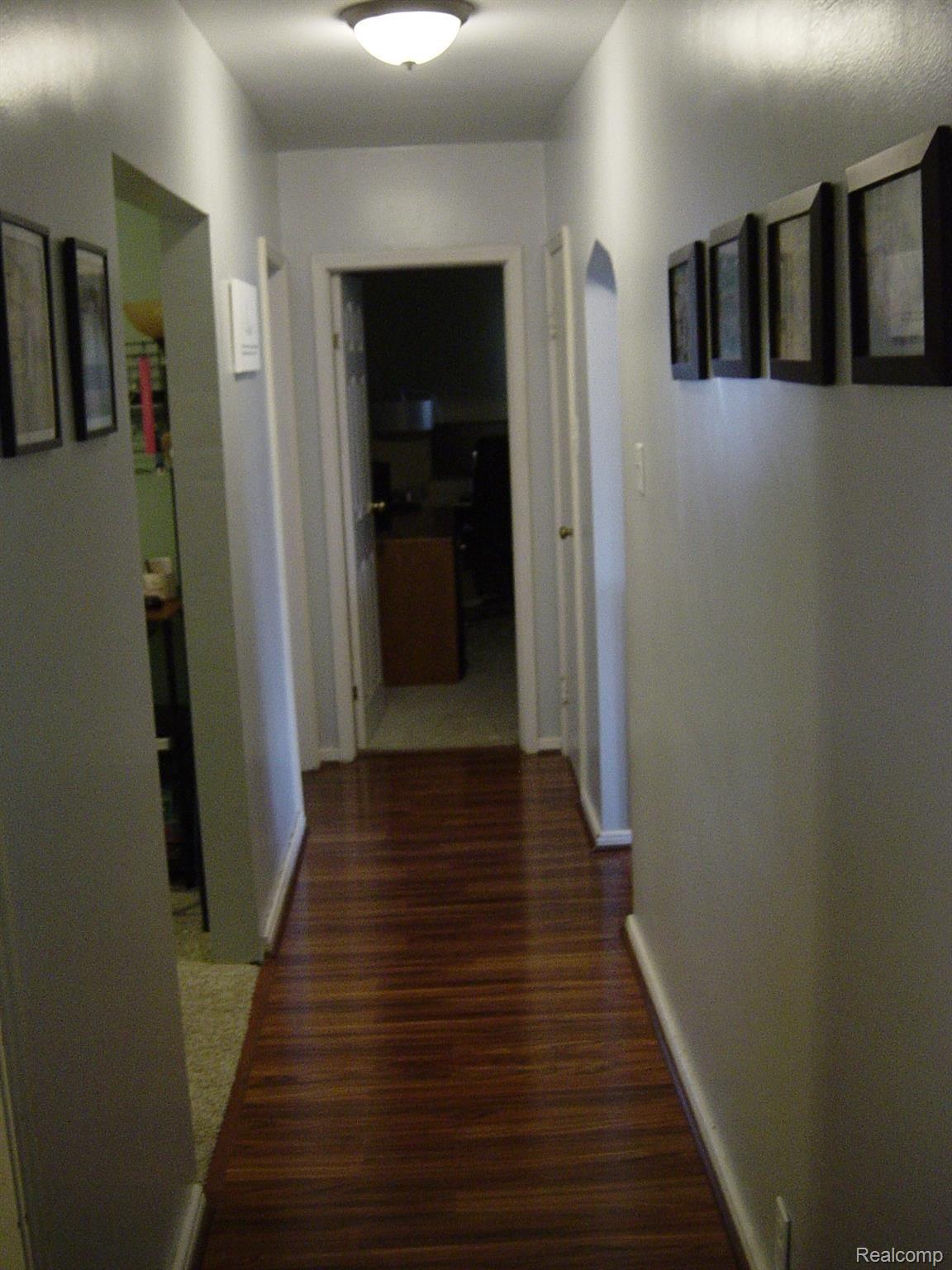 30040 Fort Road Rockwood, MI 48173 - Photo 12 of 27 DSC00036.JPG