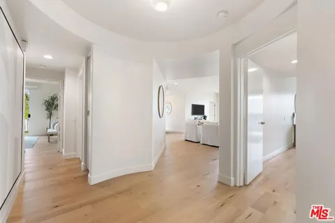 $1,250,000 | 9880 Vidor Drive, Unit 104, Los Angeles, CA 90035