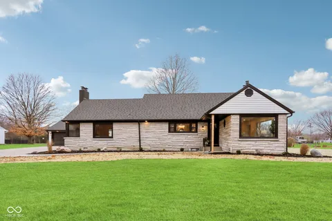 $725,000 | 220 West Drive, Fortville, IN 46040