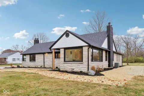 $725,000 | 220 West Drive, Fortville, IN 46040