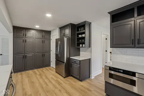 $725,000 | 220 West Drive, Fortville, IN 46040