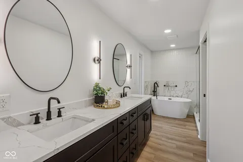 $725,000 | 220 West Drive, Fortville, IN 46040