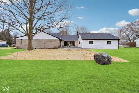 $725,000 | 220 West Drive, Fortville, IN 46040