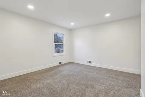 $725,000 | 220 West Drive, Fortville, IN 46040