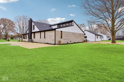 $725,000 | 220 West Drive, Fortville, IN 46040