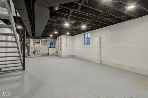 $725,000 | 220 West Drive, Fortville, IN 46040