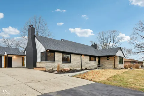 $725,000 | 220 West Drive, Fortville, IN 46040