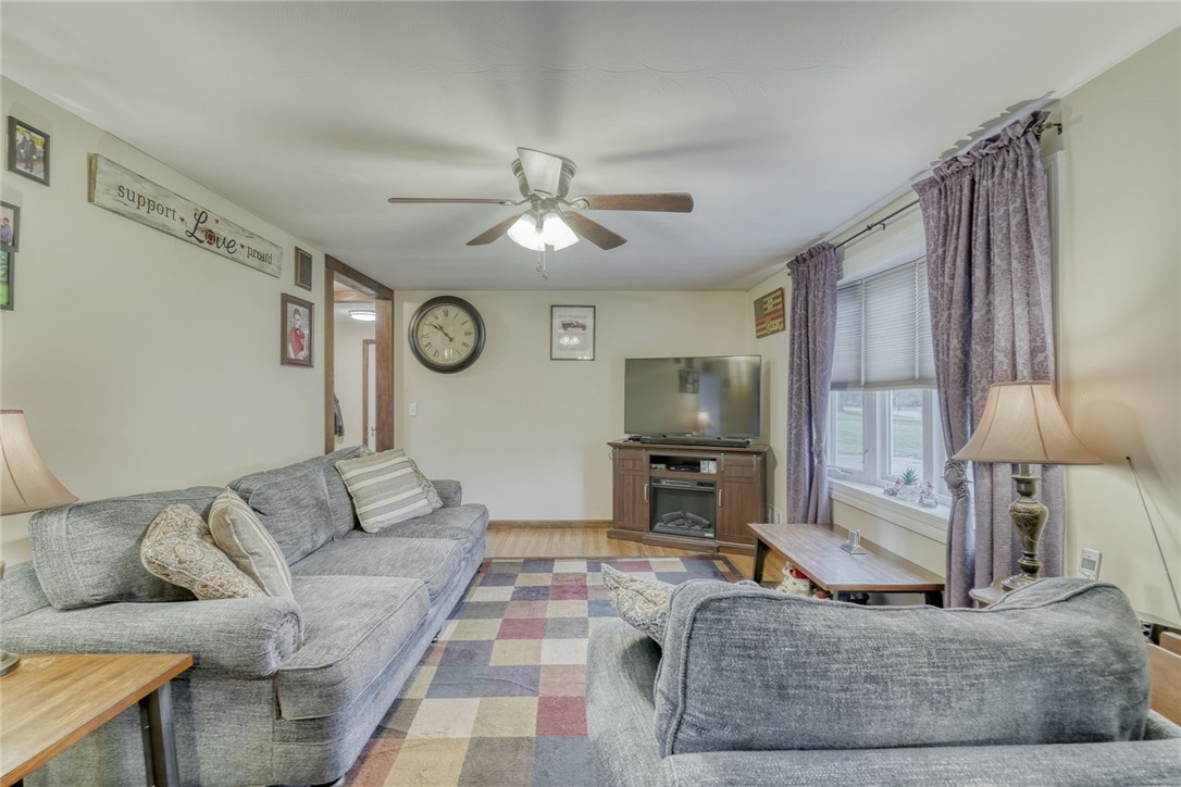 2333 Timberline Drive Macedon, NY 14502 - Photo 5 of 36