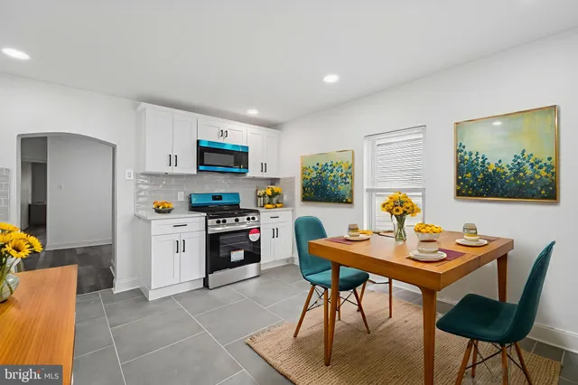 $220,000 | 1425 Hewes Avenue, Linwood, PA 19061