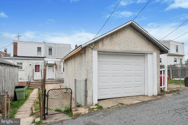 $220,000 | 1425 Hewes Avenue, Linwood, PA 19061