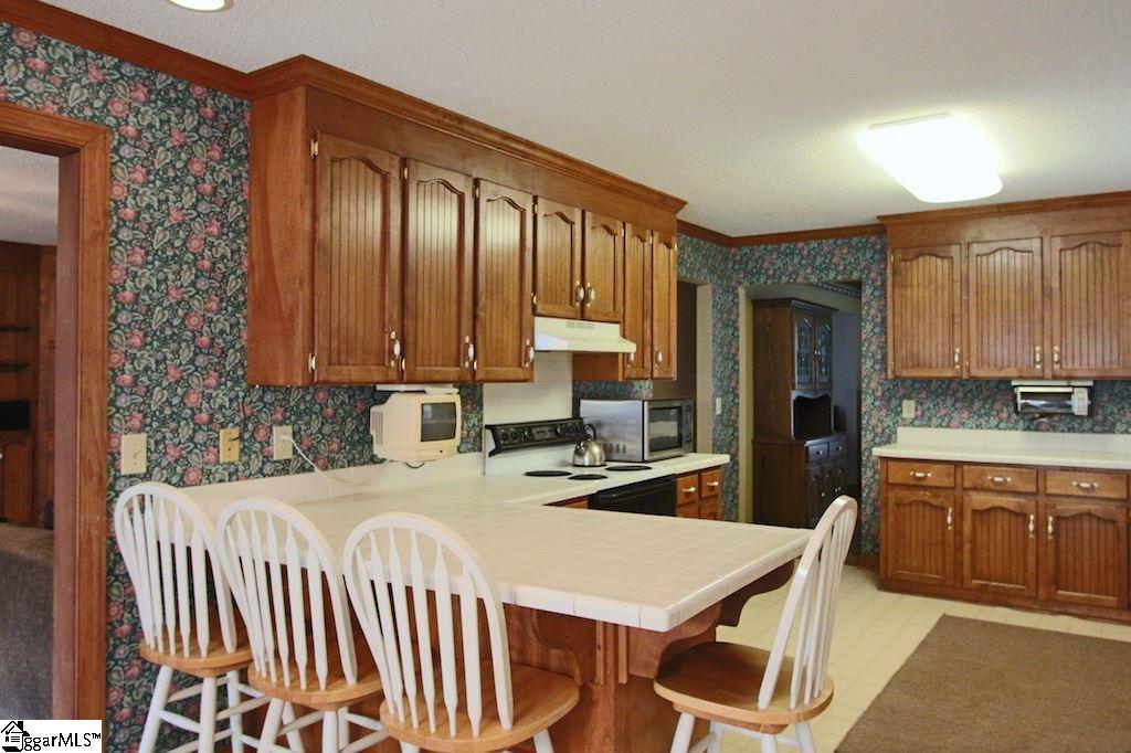 412 North Silver Ridge Drive Greer, SC 29651 - Photo 6 of 22
