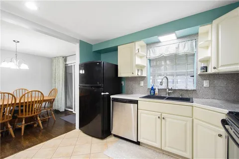 $299,900 | 110 Tel Star Drive, Pittsburgh, PA 15236