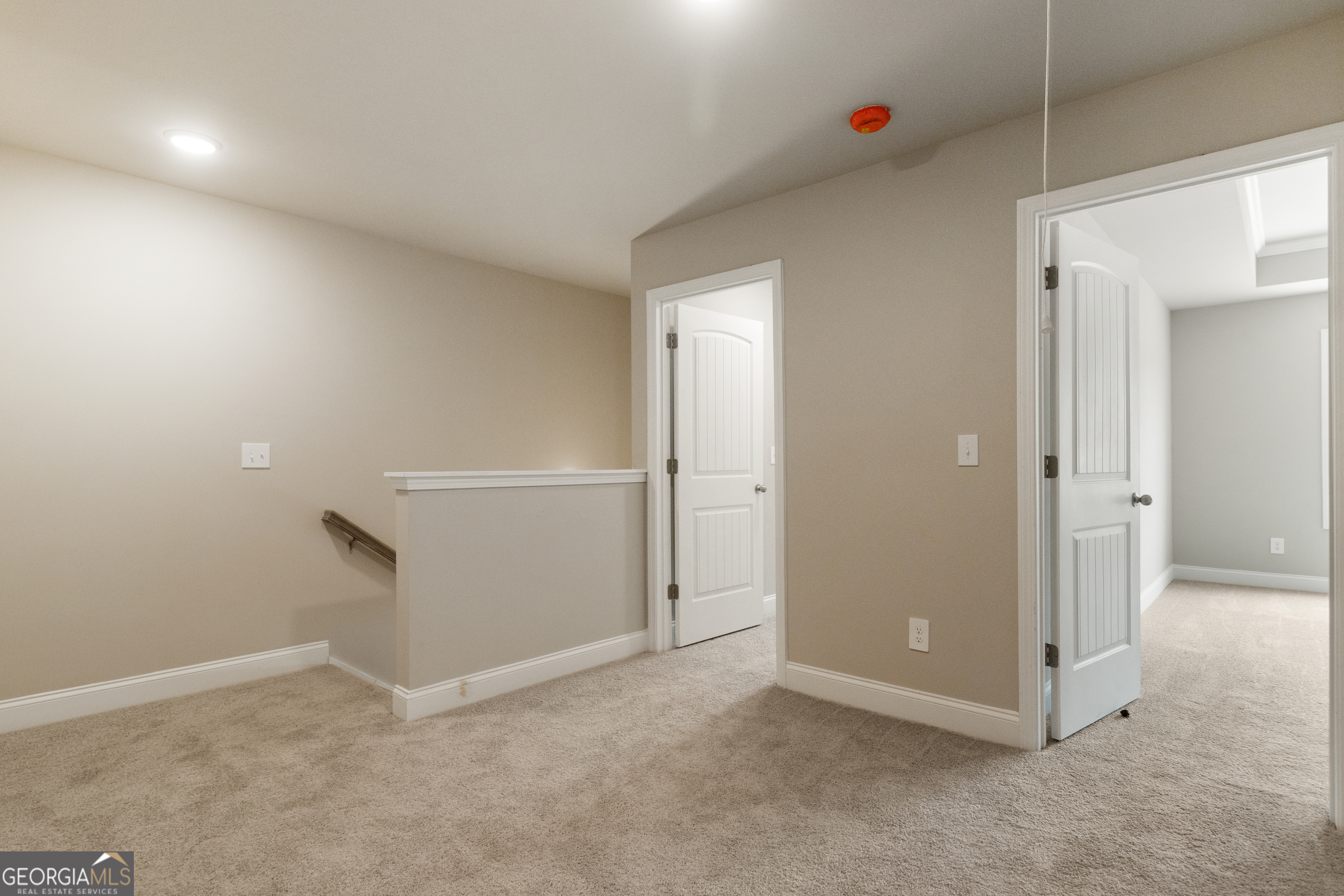 215 Davis Lake Road Thomaston, GA 30286 - Photo 13 of 29 an empty room with an entryway