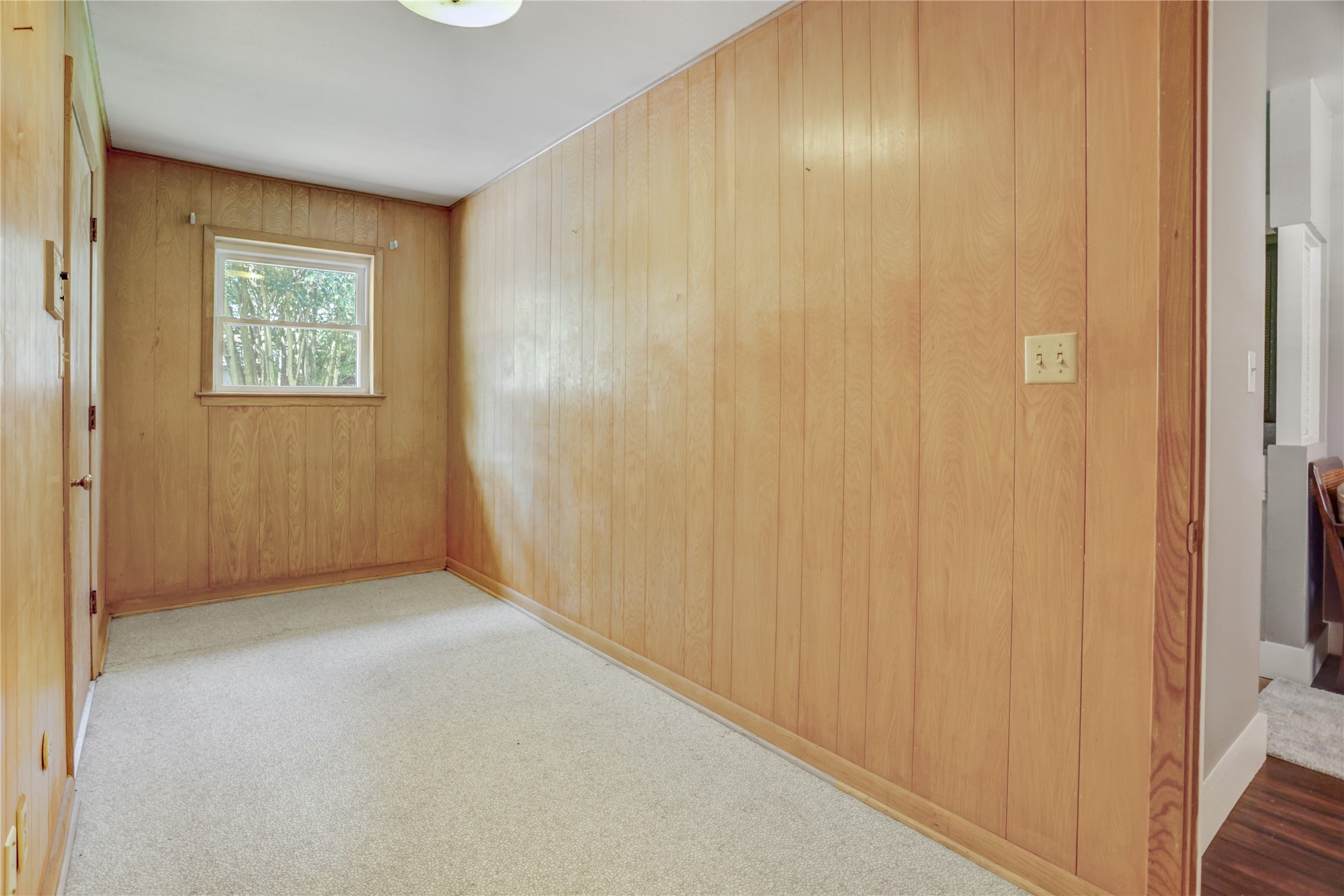 319 Garrett Road Wharton, TX 77488 - Photo 17 of 29 PRIVATE OFFICE NEXT TO MASTER BEDROOM