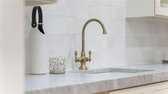 a close view of sink and tap