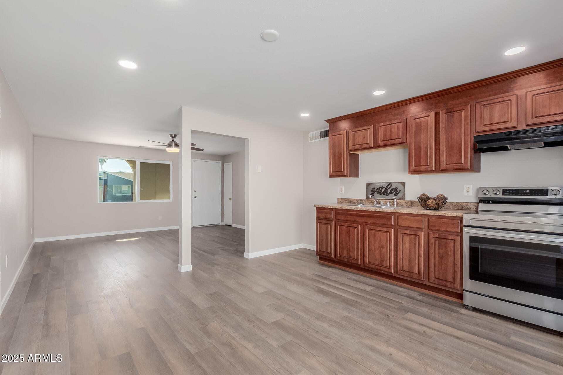 6936 West Berkeley Road Phoenix, AZ 85035 - Photo 8 of 21 11 Berkeley