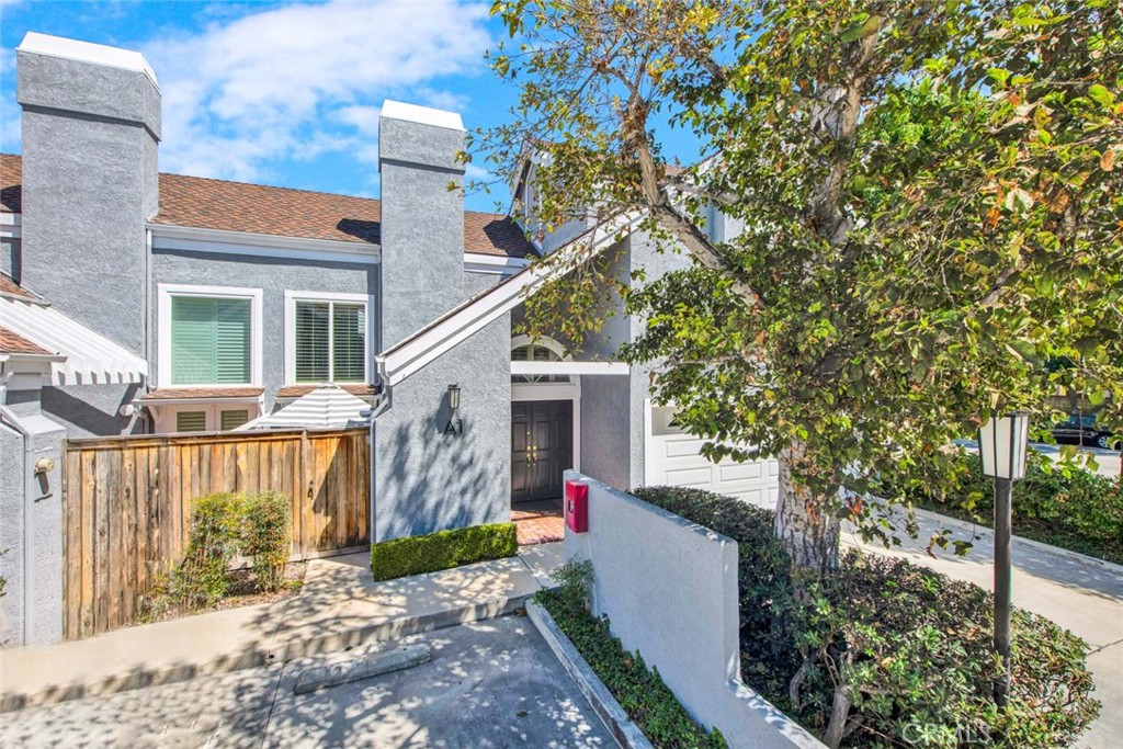 2569 Elden Avenue, Unit A1 Costa Mesa, CA 92627 - Photo 2 of 28 VISITOR PARKING AVAILABLE