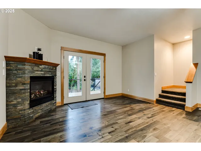 $995,000 | 41925 Deerhorn Road, Springfield, OR 97478