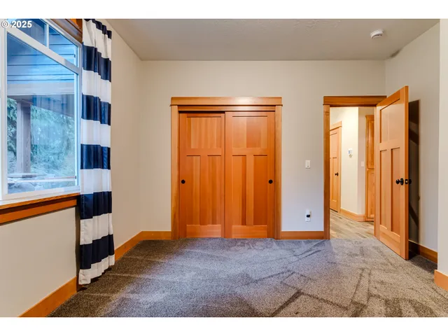 $995,000 | 41925 Deerhorn Road, Springfield, OR 97478