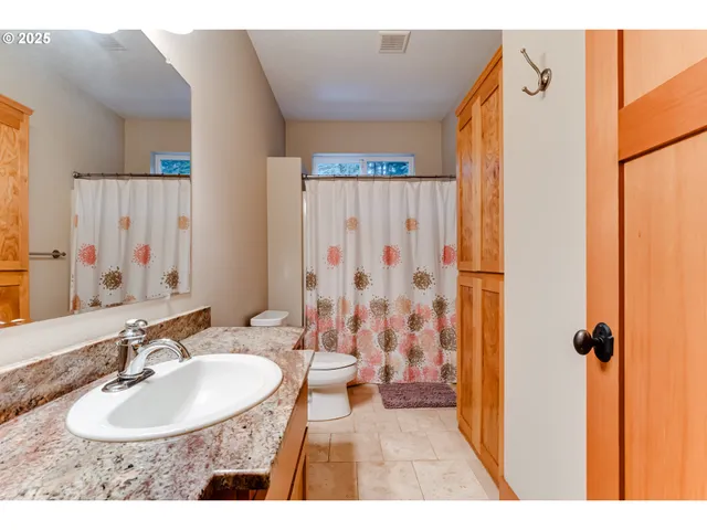 $995,000 | 41925 Deerhorn Road, Springfield, OR 97478