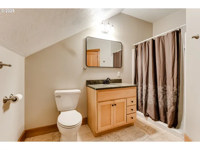 $995,000 | 41925 Deerhorn Road, Springfield, OR 97478