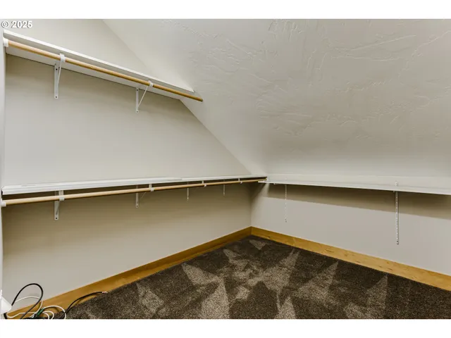 $995,000 | 41925 Deerhorn Road, Springfield, OR 97478