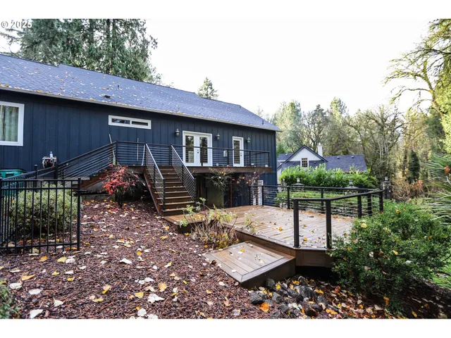 $995,000 | 41925 Deerhorn Road, Springfield, OR 97478