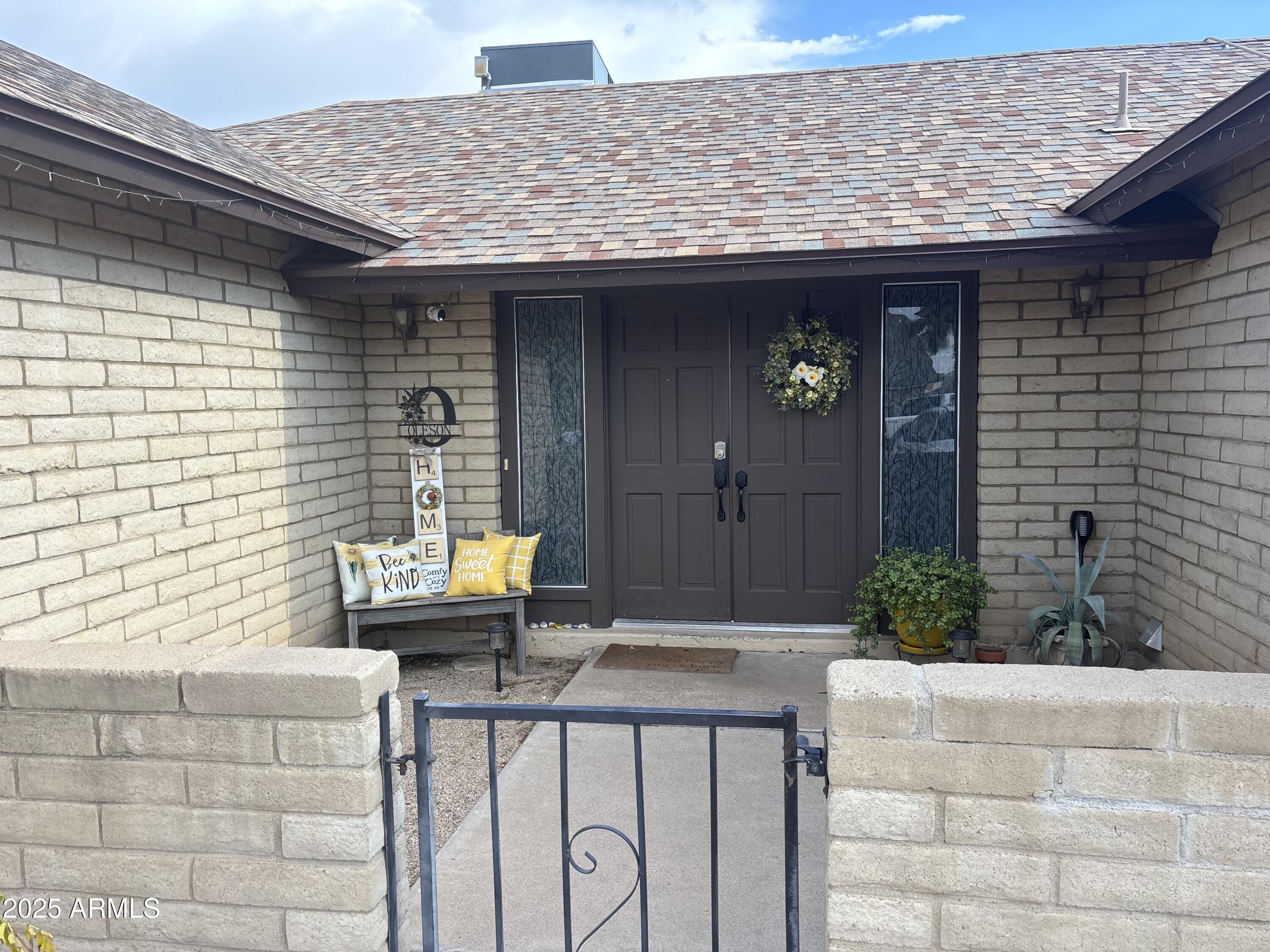 4635 West Libby Street Glendale, AZ 85308 - Photo 1 of 23 Front Courtyard
