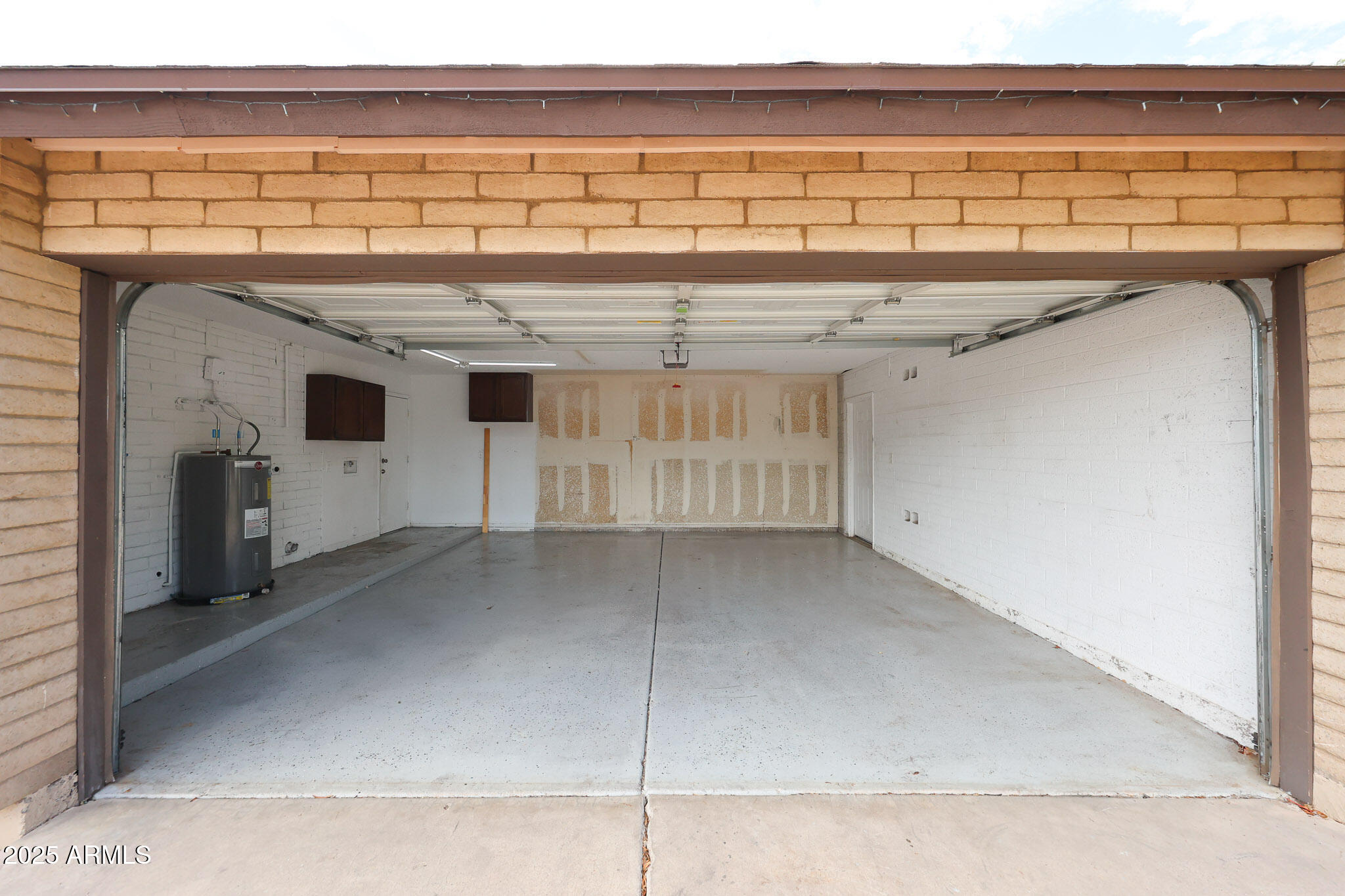 4635 West Libby Street Glendale, AZ 85308 - Photo 17 of 23 GARAGE