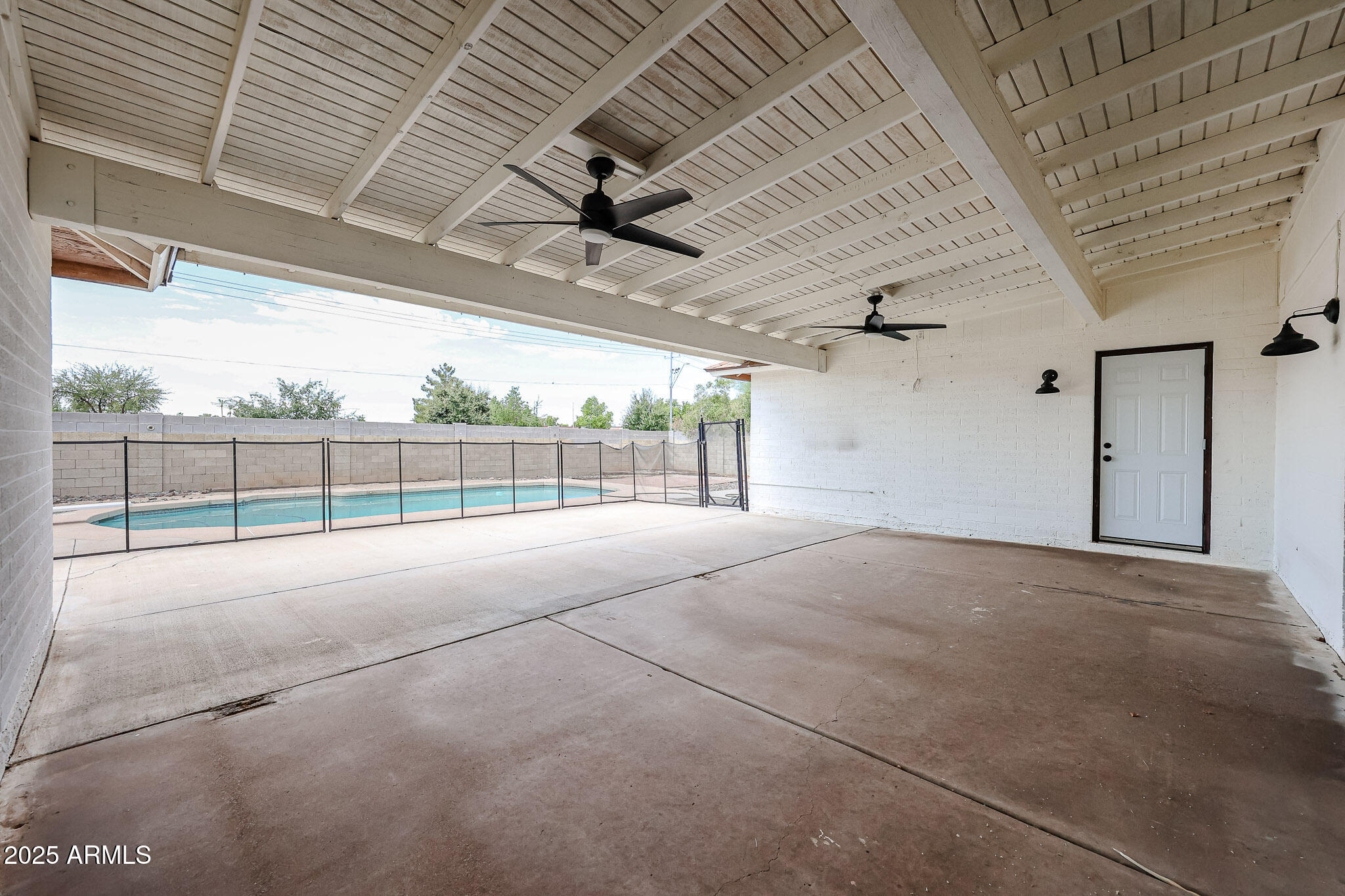 4635 West Libby Street Glendale, AZ 85308 - Photo 5 of 23 BACKPATIO