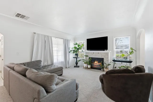 $370,000 | 4570 East Tulare Avenue, Fresno, CA 93702