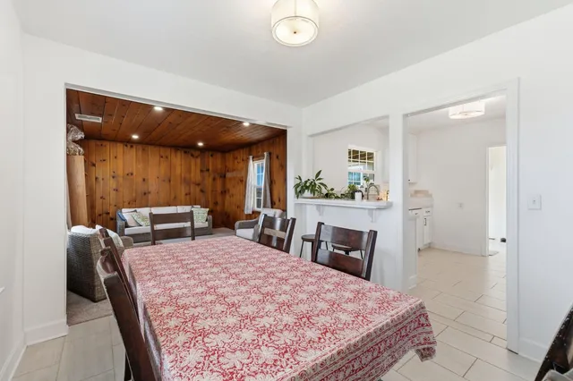 $370,000 | 4570 East Tulare Avenue, Fresno, CA 93702