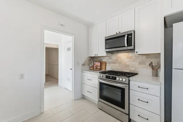 $370,000 | 4570 East Tulare Avenue, Fresno, CA 93702