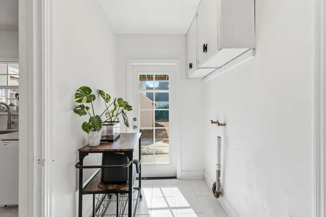 $370,000 | 4570 East Tulare Avenue, Fresno, CA 93702