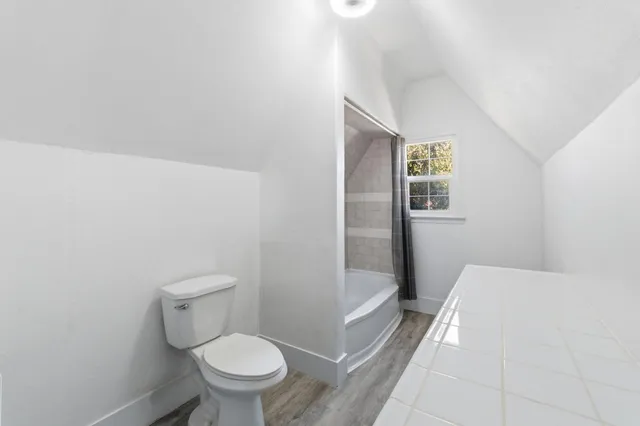 $370,000 | 4570 East Tulare Avenue, Fresno, CA 93702