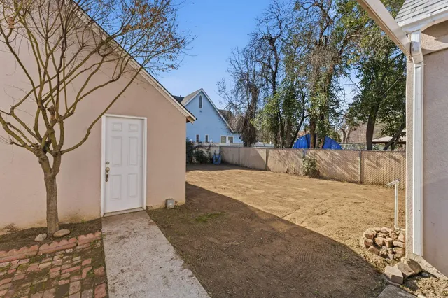 $370,000 | 4570 East Tulare Avenue, Fresno, CA 93702