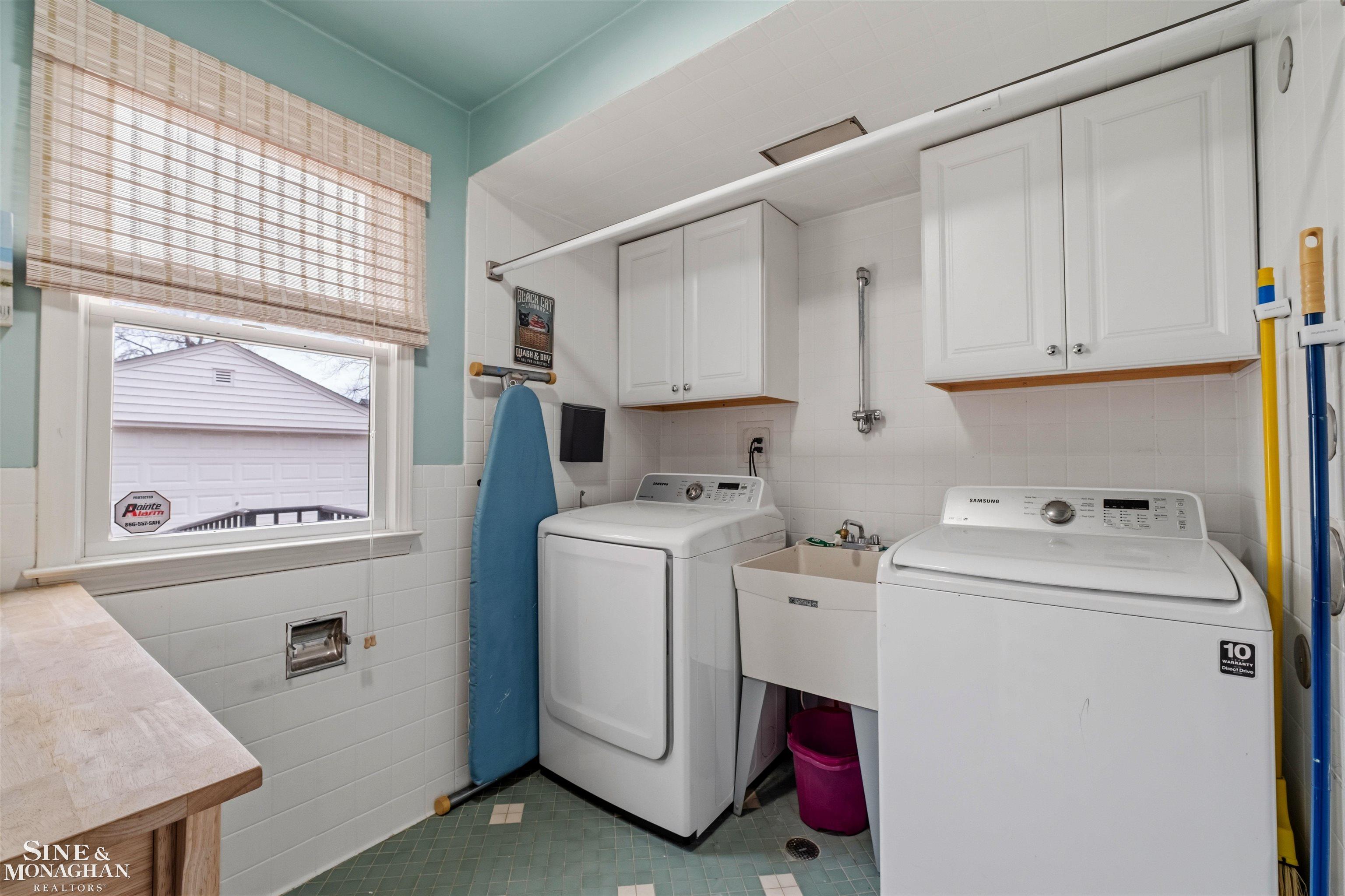 1800 Littlestone Road Grosse Pointe, MI 48236 - Photo 19 of 46 1st Floor Laundry Room