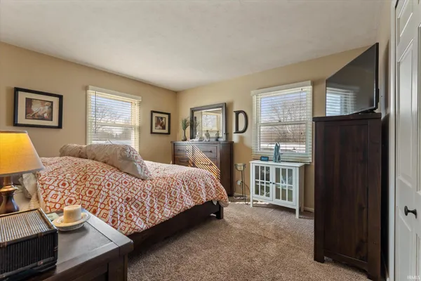 $285,000 | 1473 Cambridge Drive, South Bend, IN 46614